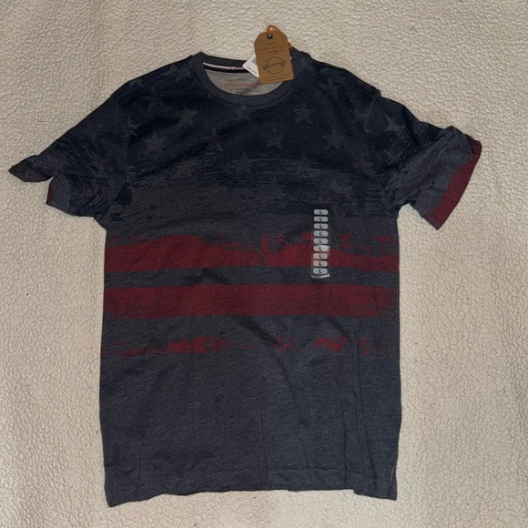 Nice T shirt - Picture 1 of 4